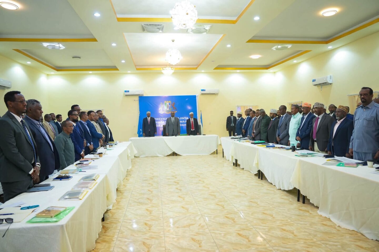 Madaxweyne Siciid Cabdullaahi Deni oo furaya shirweynaha maamul-daadajinta ee Garoowe