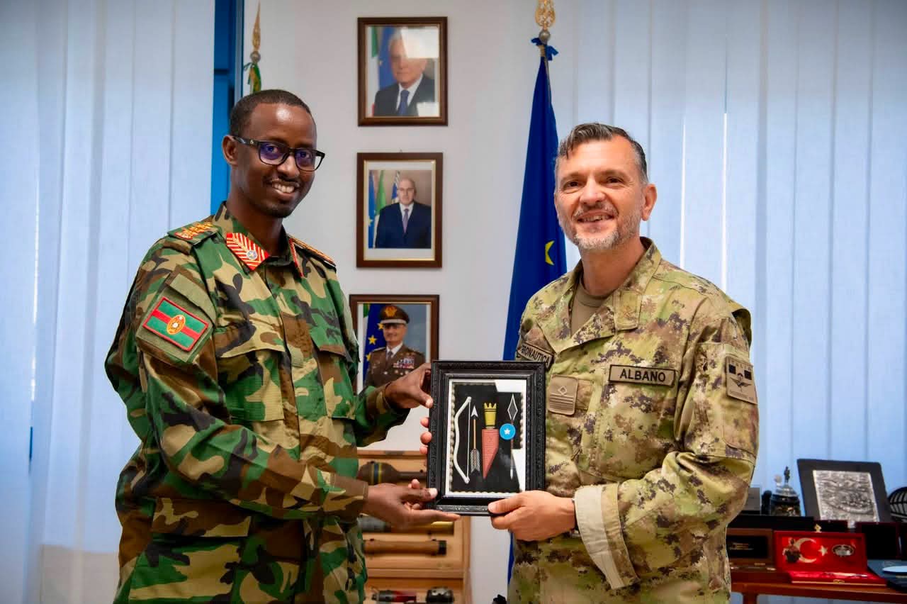 Taliyaha ciidamada gaarka ah ee Soomaaliya iyo Taliyaha ITA SOCOM oo ku kulmay Rome
