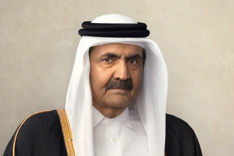 Sheekh Xamad bin Khaliifa Al-Thaani oo Soomaaliya ugu baroordiiqay hoos u dhigista calanka qaranka