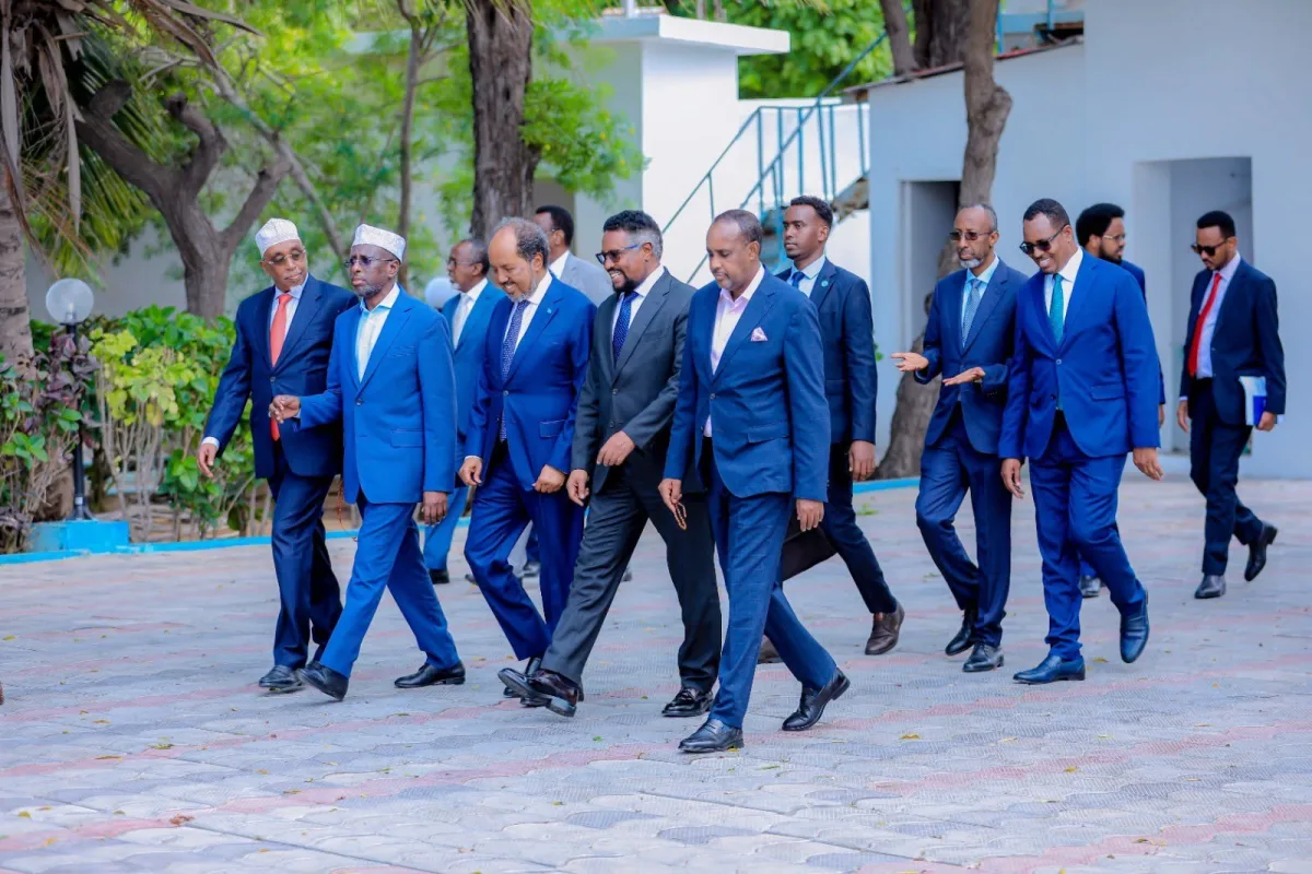 Wakiillo ka socda Dowladda Federaalka iyo mucaaradka Soomaaliya oo wada-hadal siyaasadeed ku jira